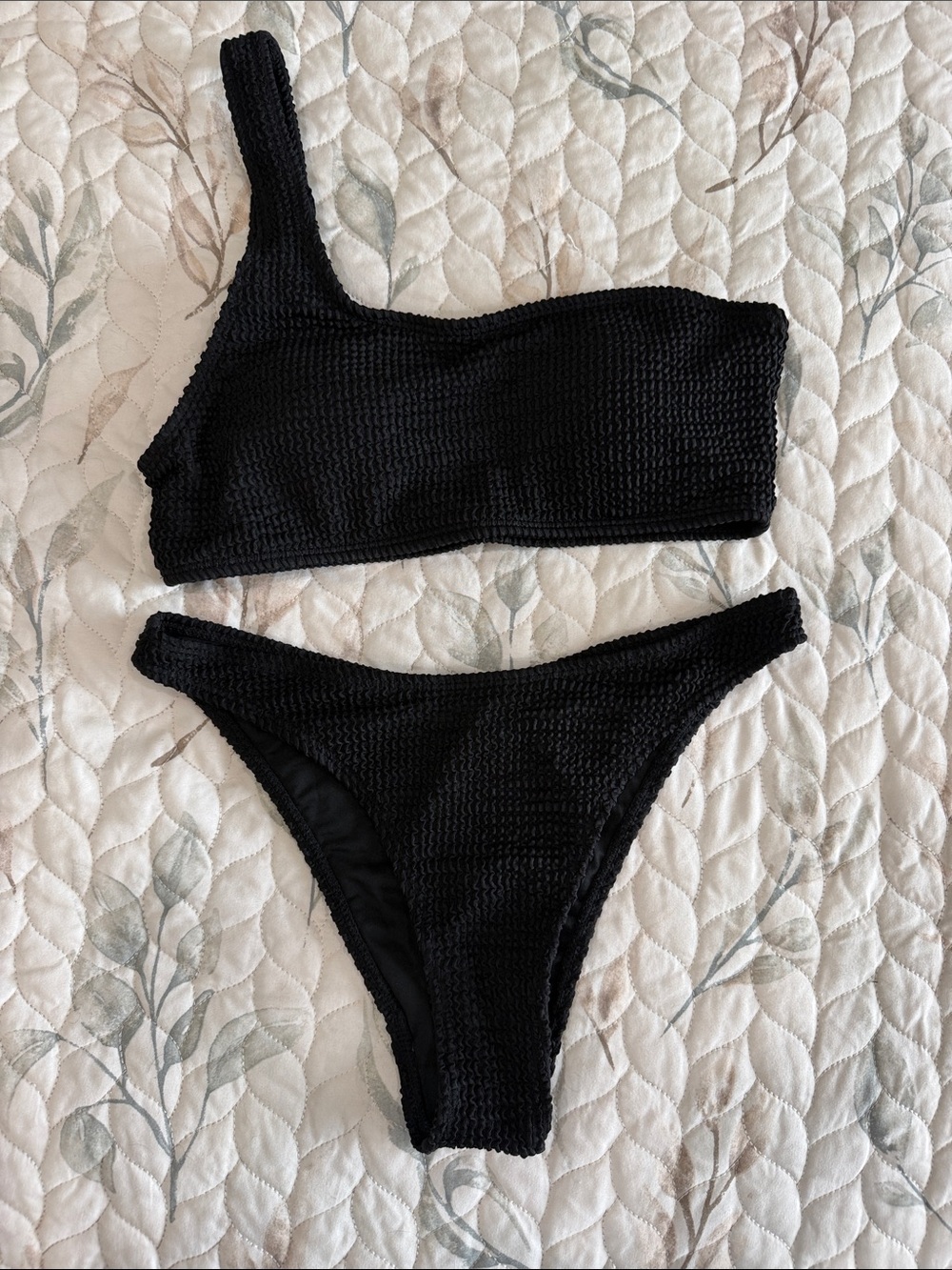 NWOT Black One-Shoulder Textured Bikini Set